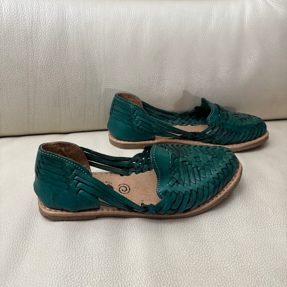 Rare Women's Leather Slip-On Huarache Mexican Sandals - Picture 3 of 16